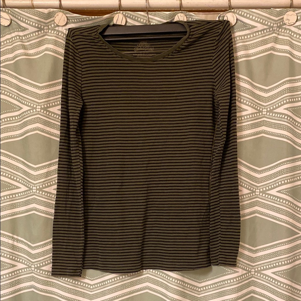 Faded Glory Black Fitted Long Sleeve Blouse